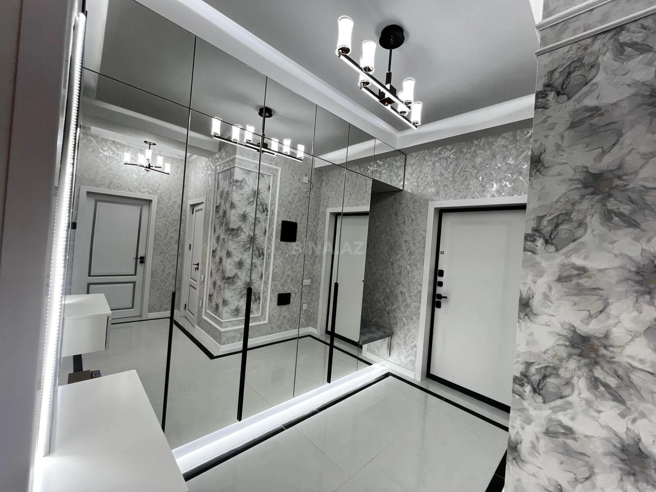 Satılır 3 otaqlı mənzil 87 m²