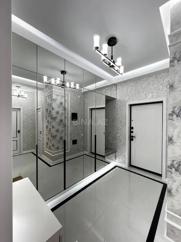 Satılır 3 otaqlı mənzil 87 m²