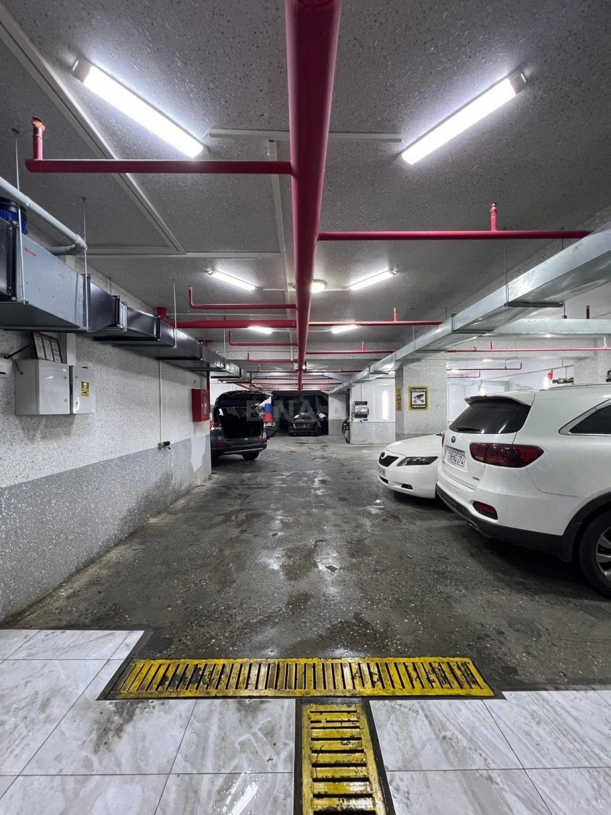 Satılır obyekt 490 m²