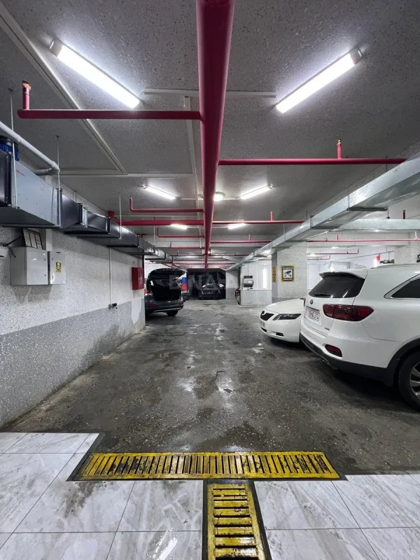 Satılır obyekt 490 m²