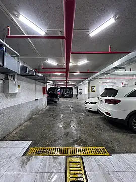 Satılır obyekt 490 m²