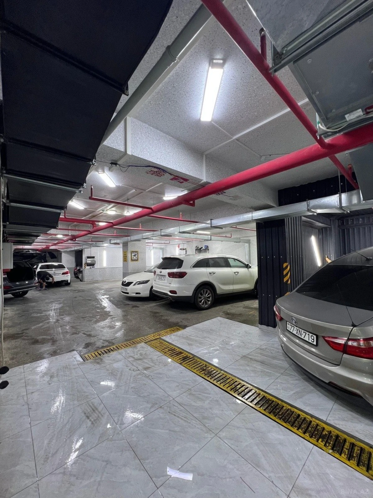 Satılır obyekt 490 m²