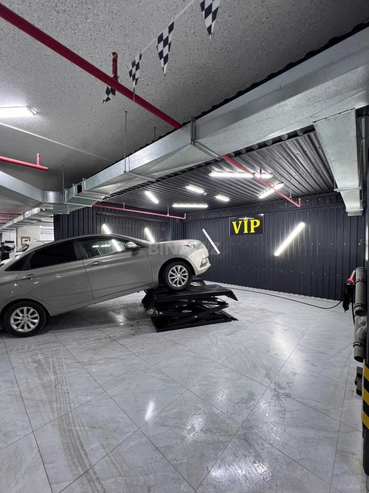 Satılır obyekt 490 m²