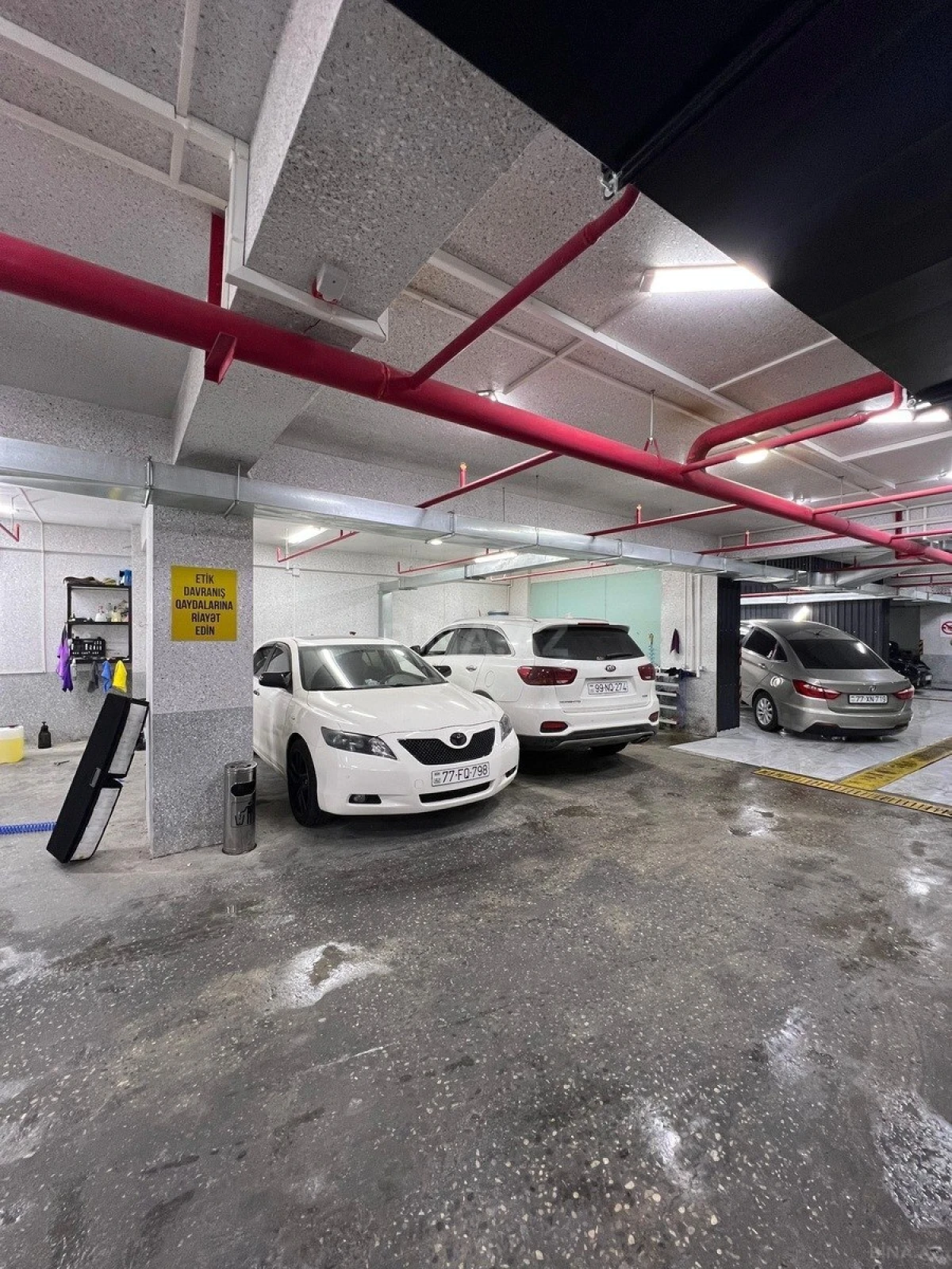 Satılır obyekt 490 m²