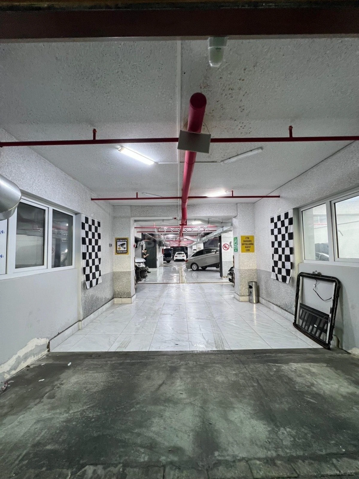 Satılır obyekt 490 m²