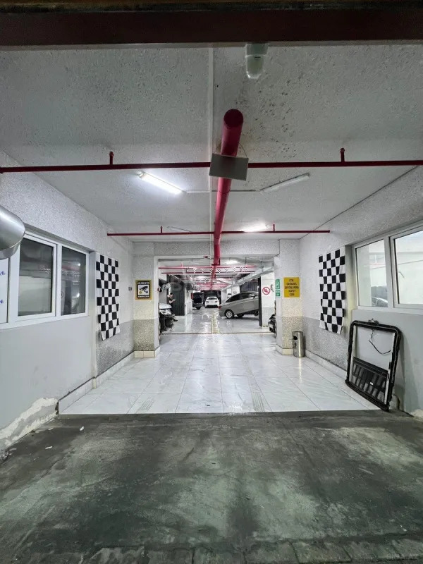 Satılır obyekt 490 m²