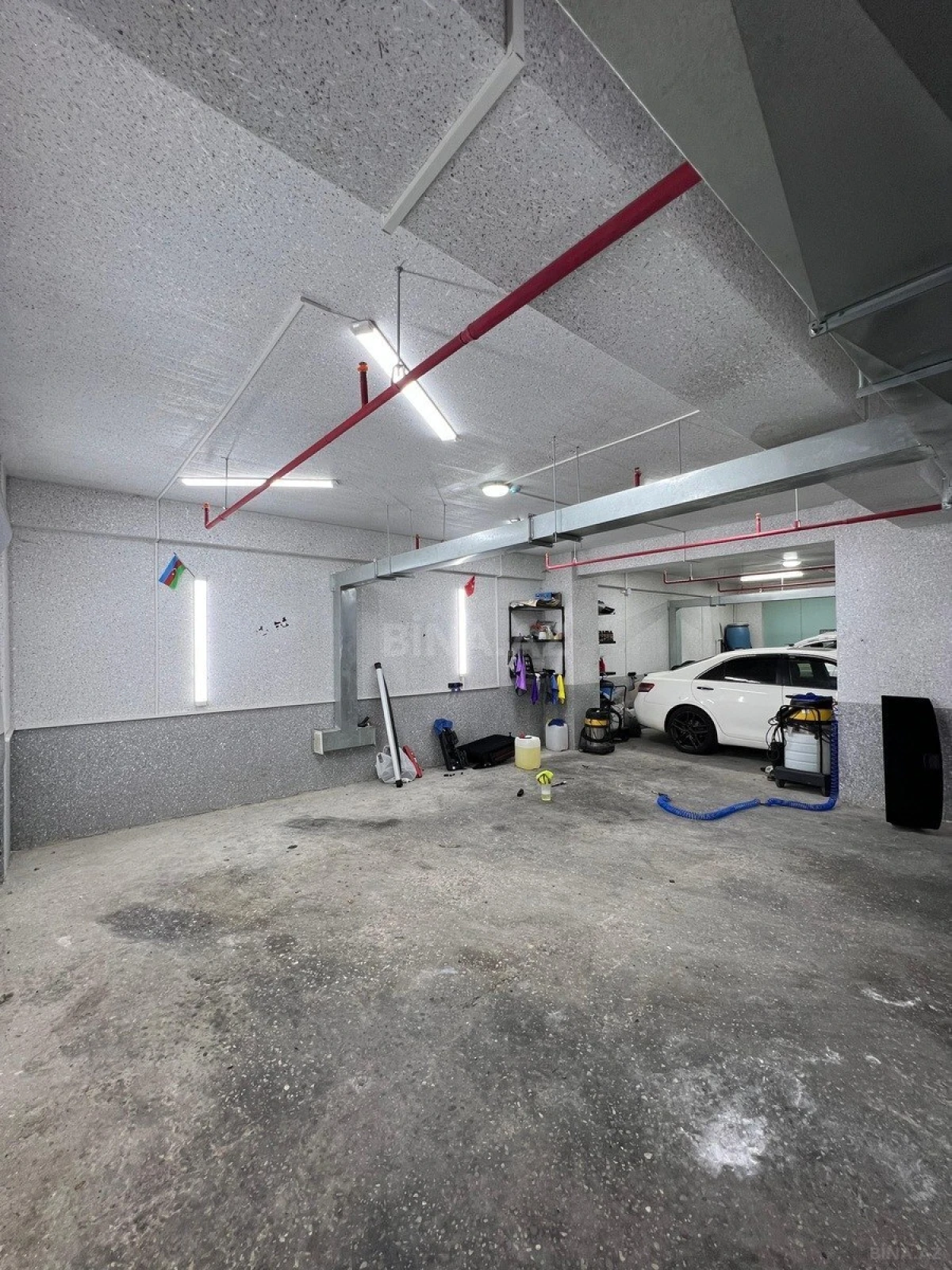 Satılır obyekt 490 m²