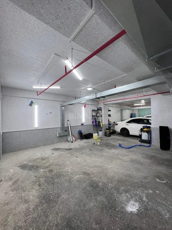 Satılır obyekt 490 m²