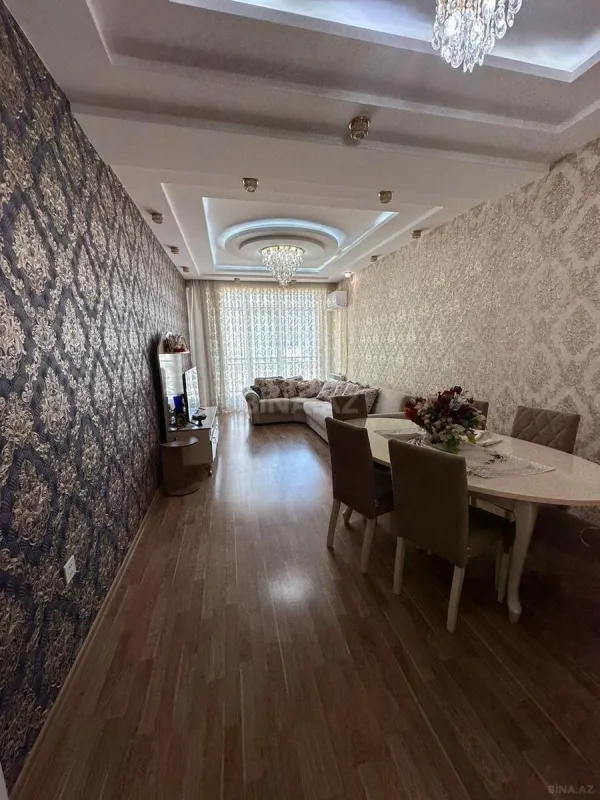 Satılır 3 otaqlı mənzil 107 m²