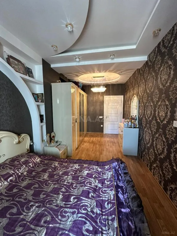 Satılır 3 otaqlı mənzil 107 m²