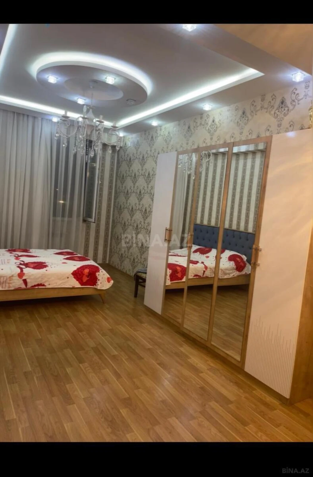 Satılır 3 otaqlı mənzil 107 m²