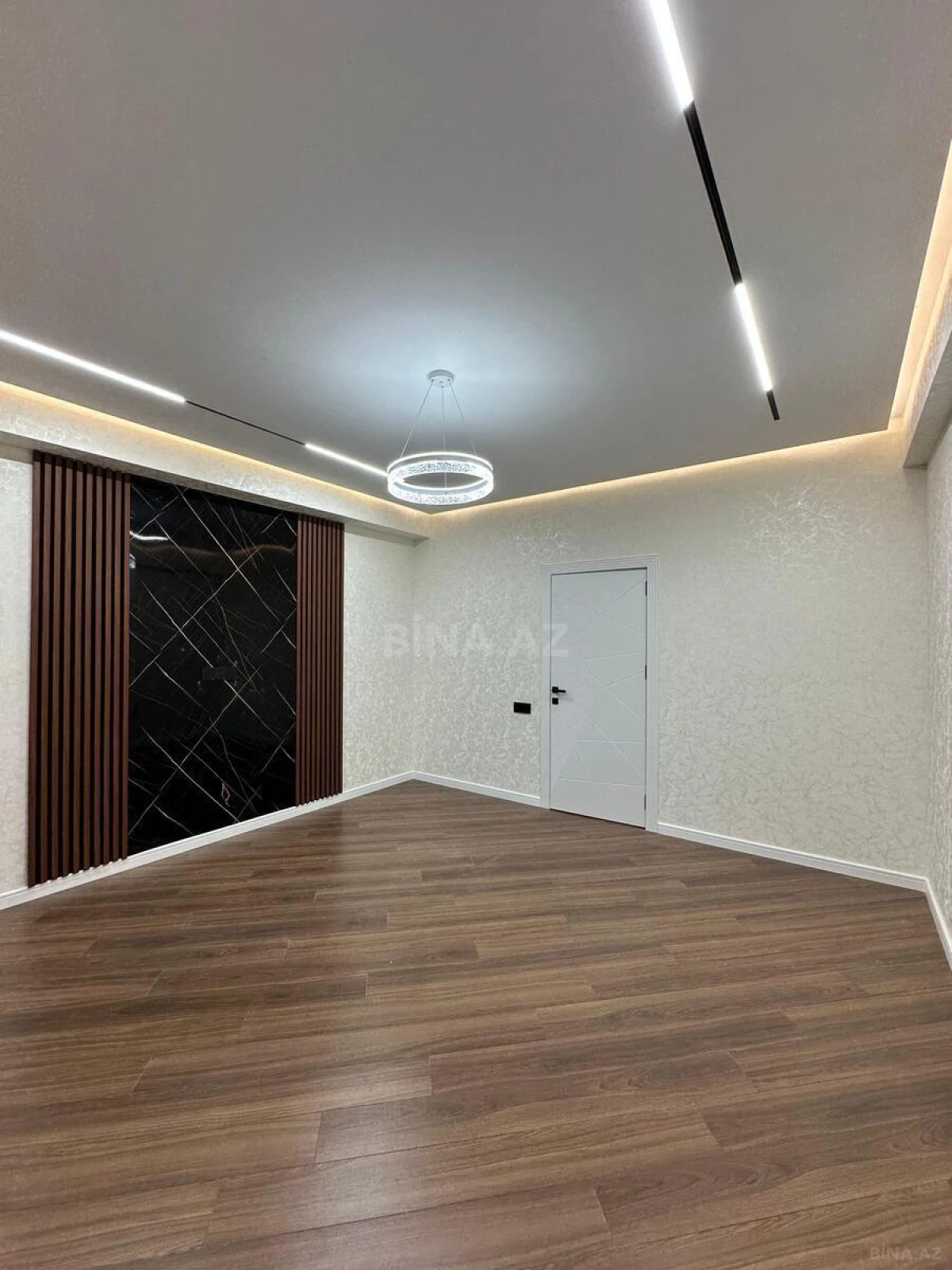 Satılır 2 otaqlı mənzil 90 m²