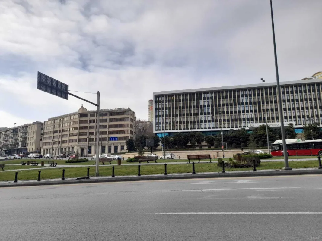 Satılır 1 otaqlı mənzil 38 m²