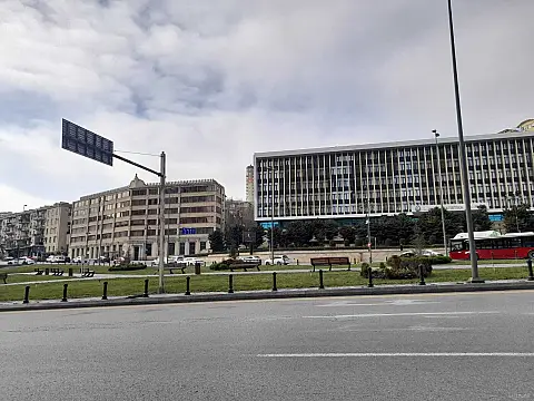 Satılır 1 otaqlı mənzil 38 m²