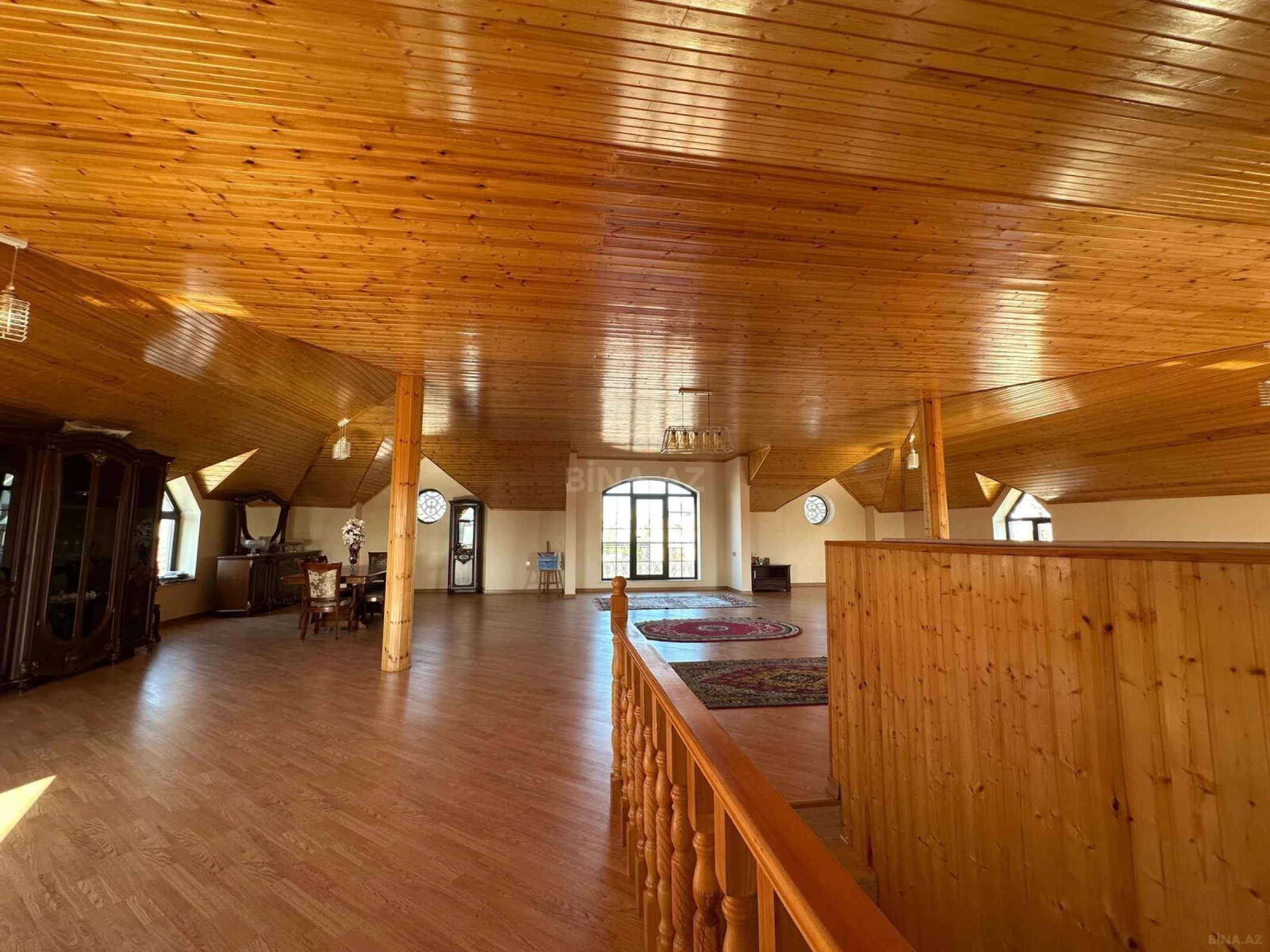 Satılır 6 otaqlı həyət evi 750 m²