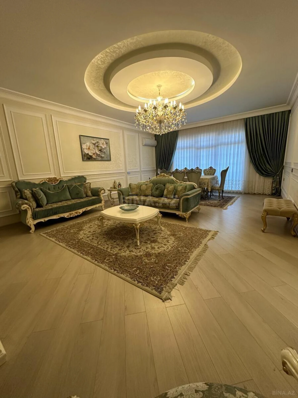 Satılır 6 otaqlı həyət evi 750 m²