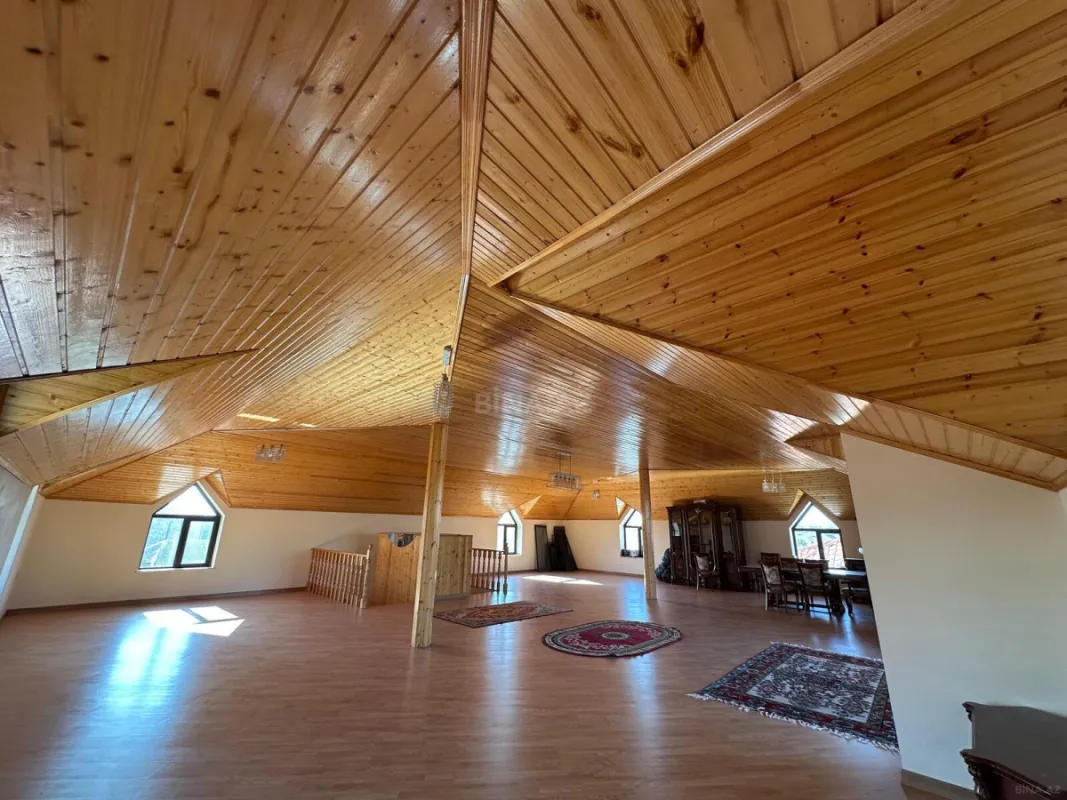 Satılır 6 otaqlı həyət evi 750 m²