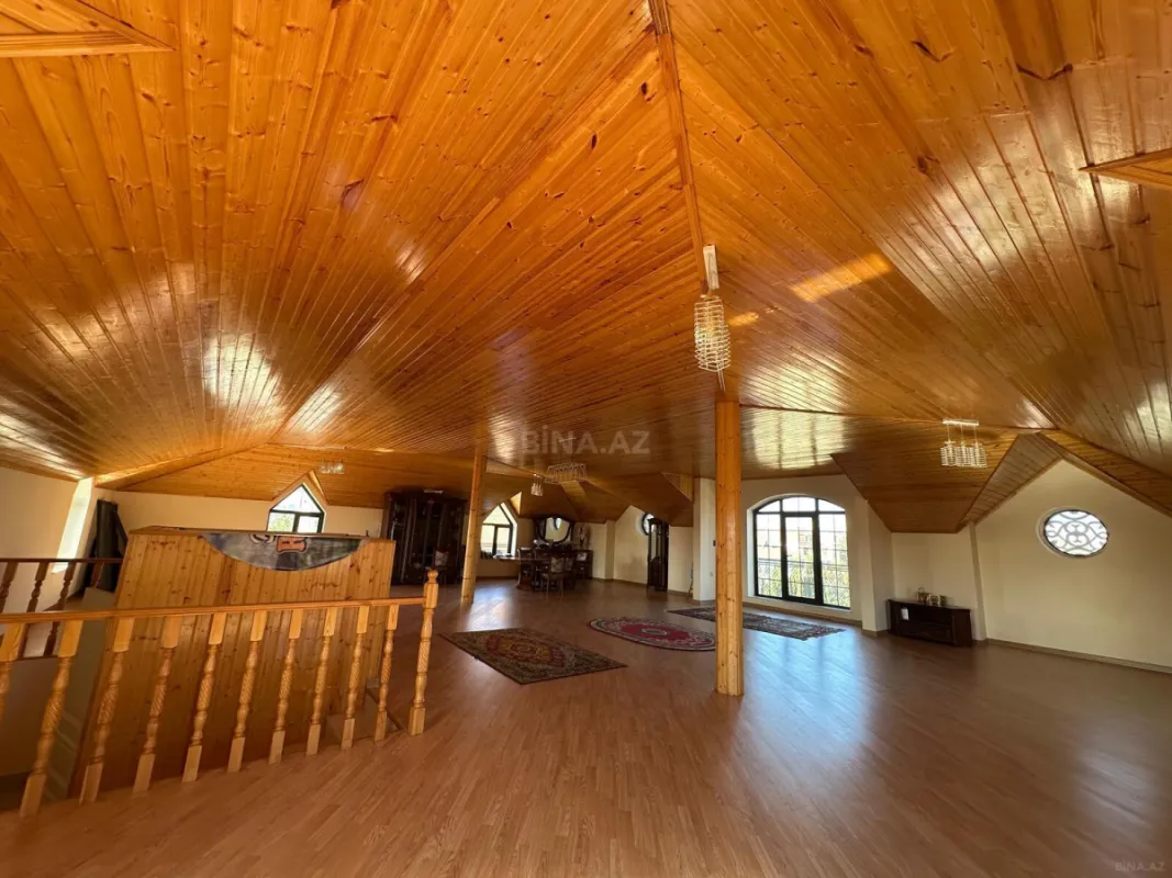 Satılır 6 otaqlı həyət evi 750 m²