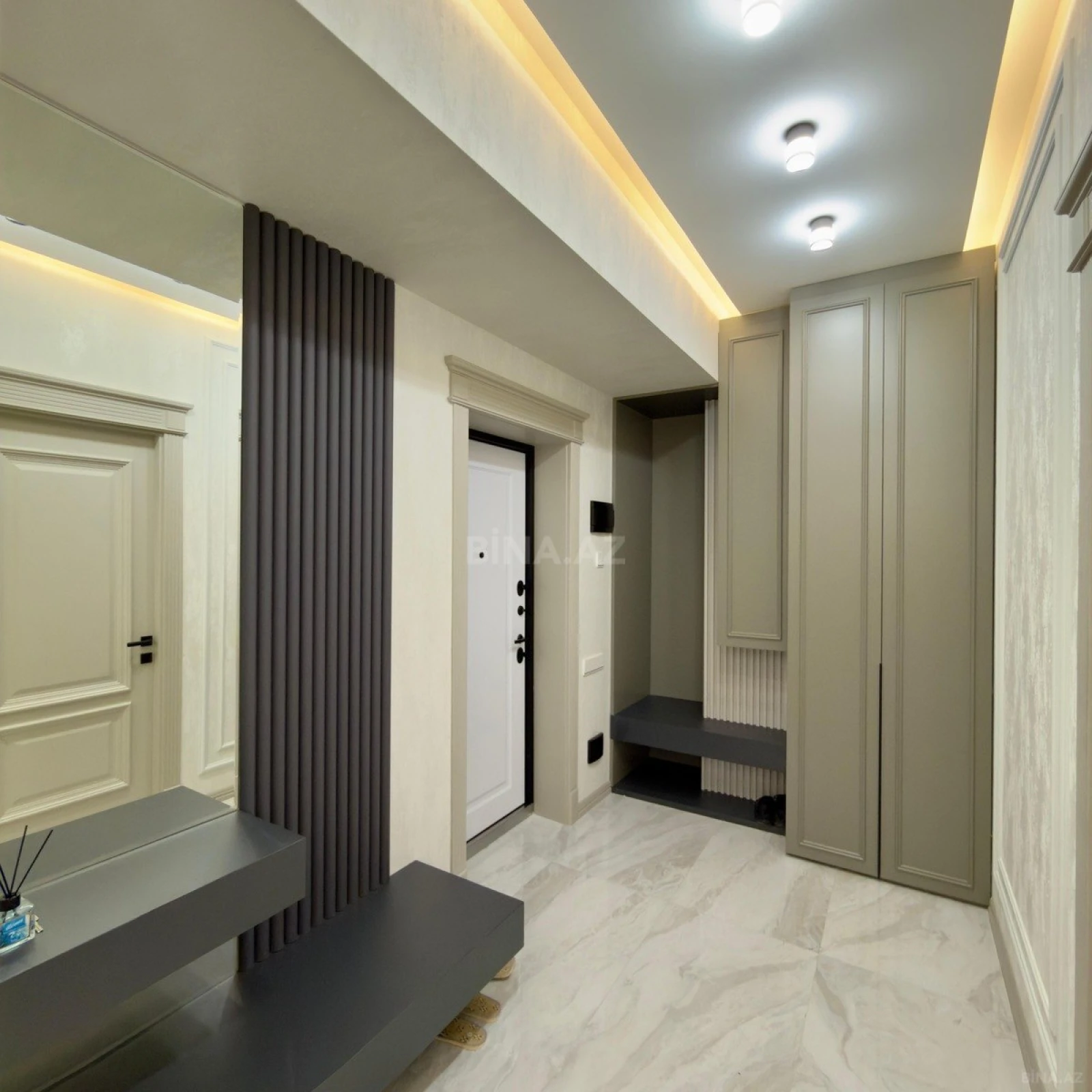 Satılır 3 otaqlı mənzil 140 m²