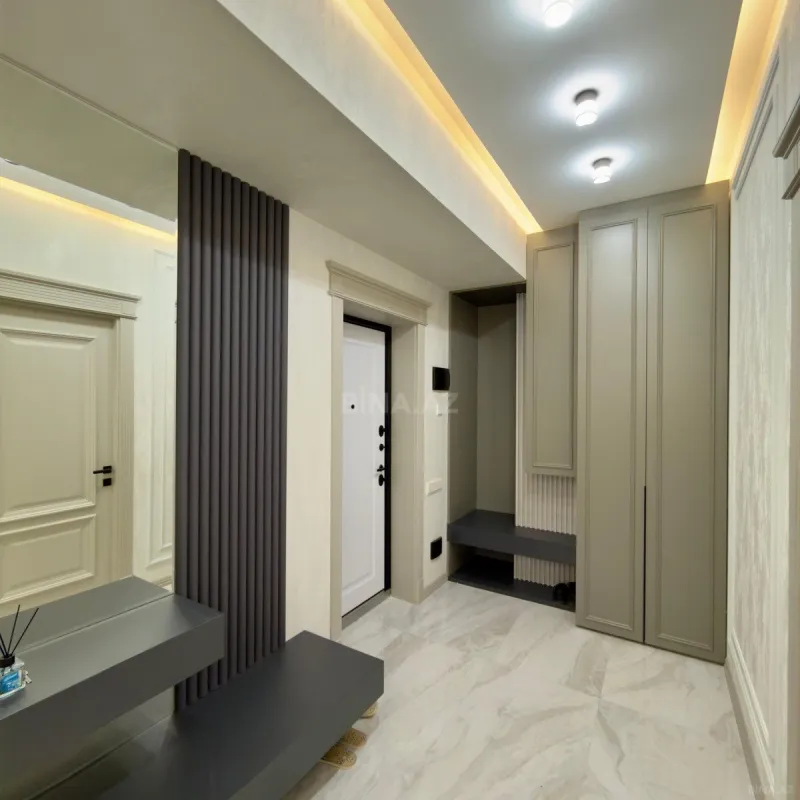 Satılır 3 otaqlı mənzil 140 m²