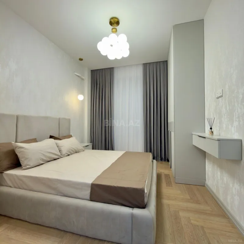 Satılır 3 otaqlı mənzil 140 m²