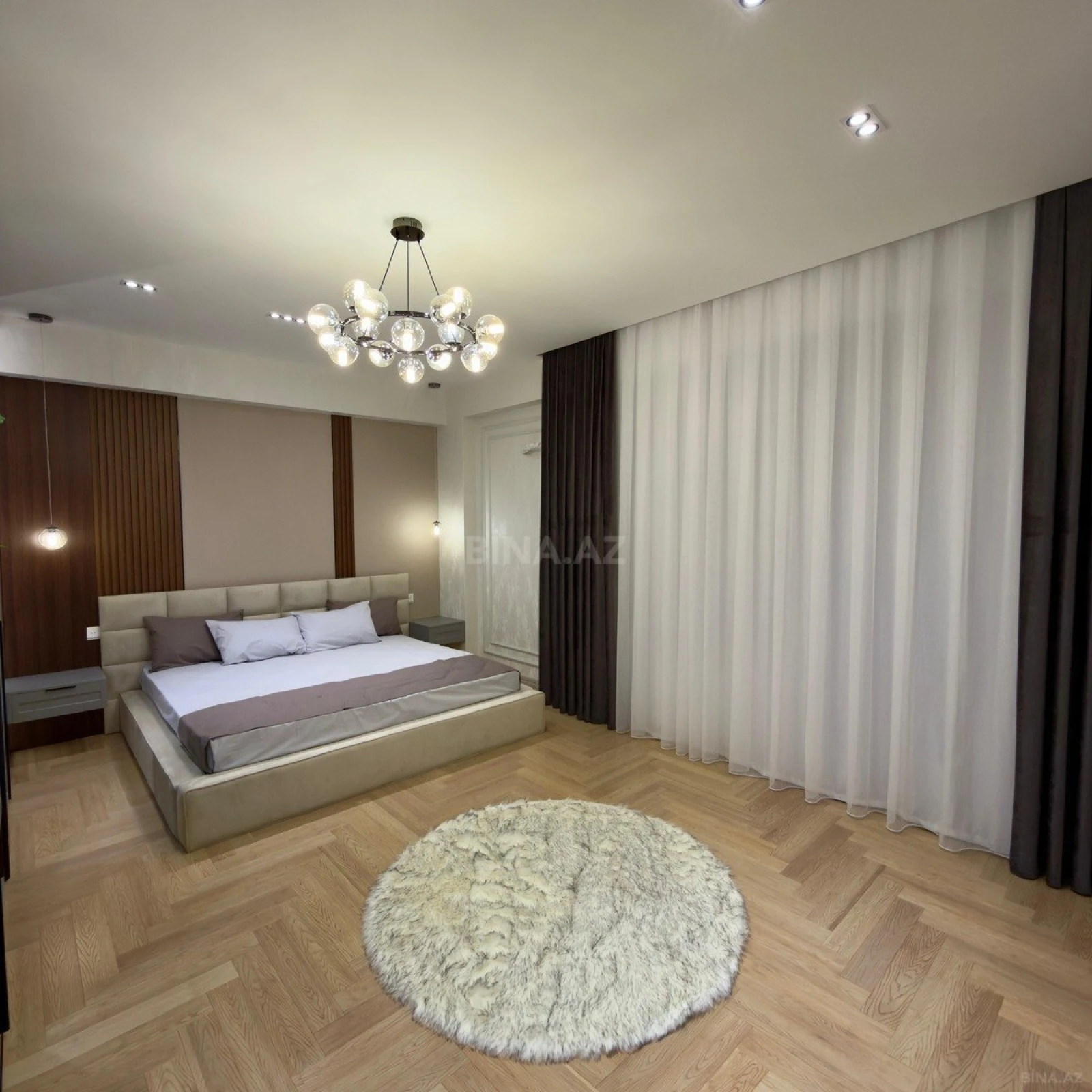Satılır 3 otaqlı mənzil 140 m²