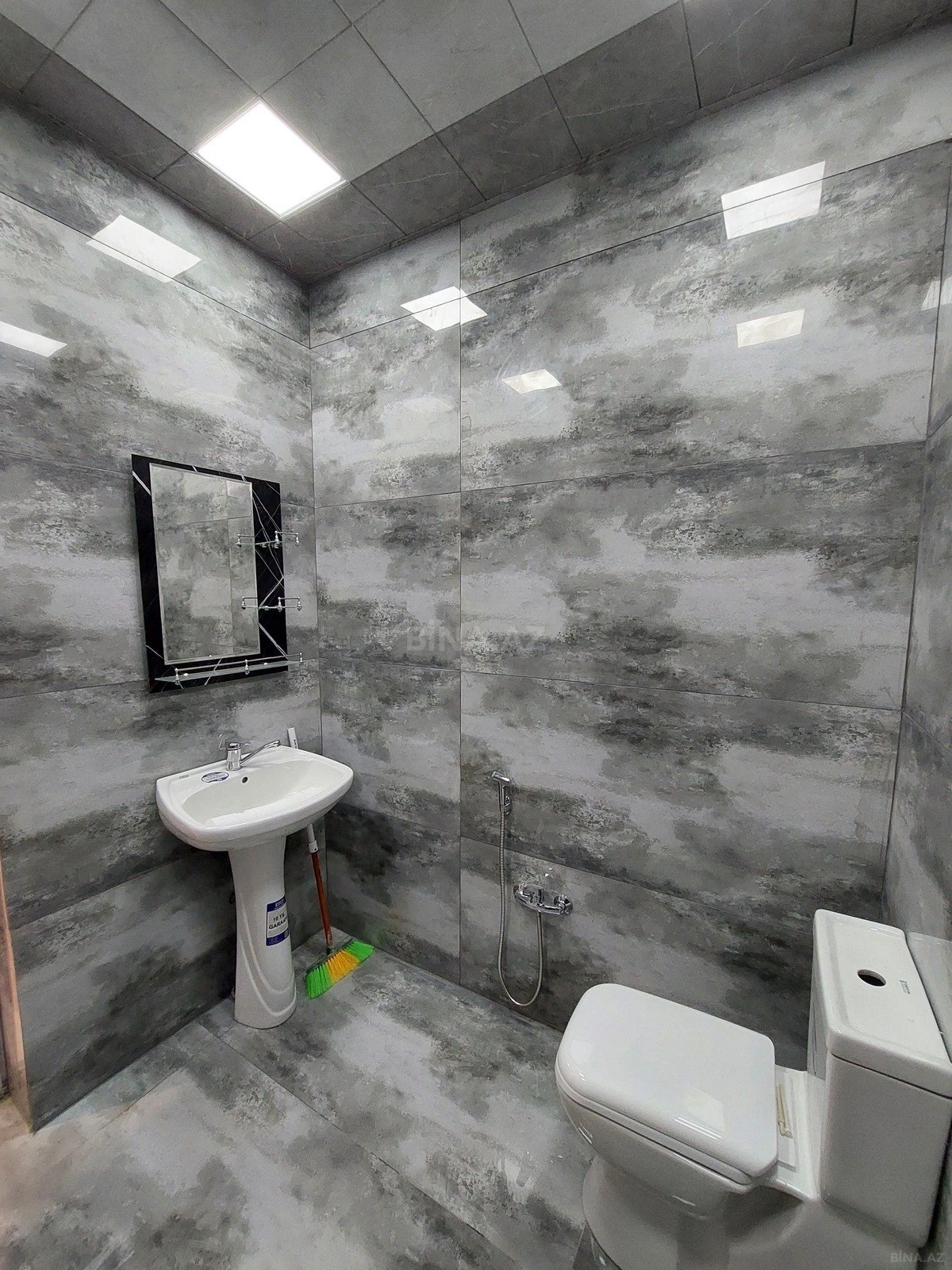 Satılır 4 otaqlı həyət evi 110 m²