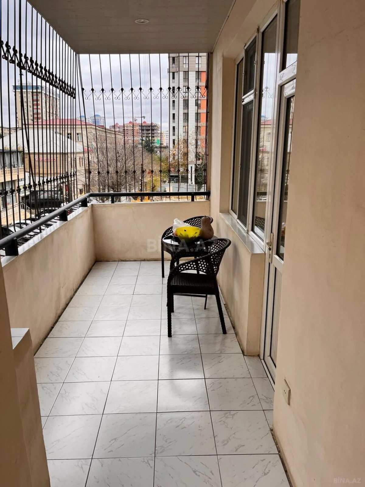 Satılır 4 otaqlı mənzil 203 m²