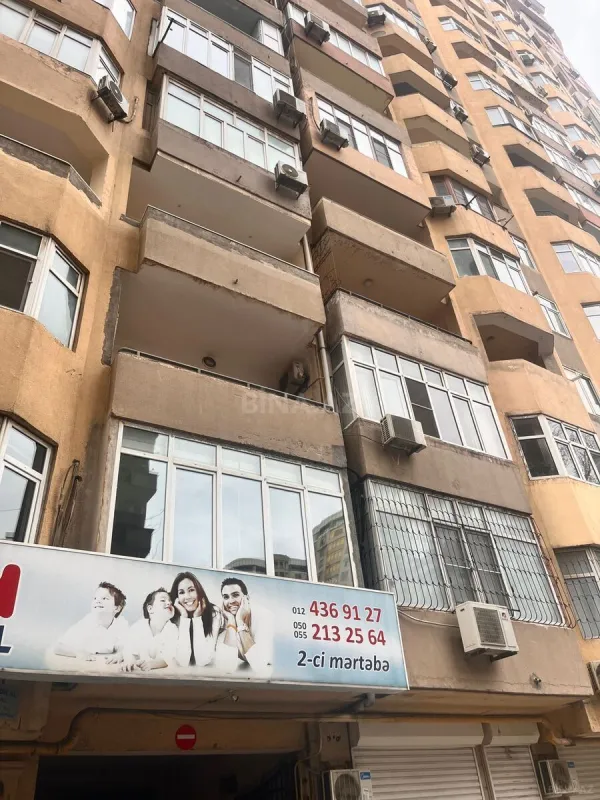 Satılır 4 otaqlı mənzil 203 m²