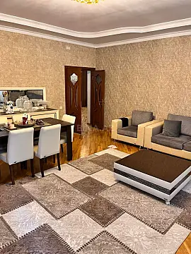 Satılır 4 otaqlı mənzil 203 m² — Bakı, Nizami 4 otaq 203.00 m²