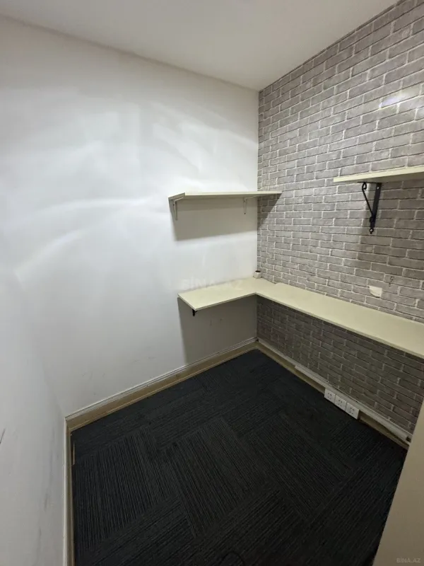 Kirayə verilir 3 otaqlı ofis 110 m²
