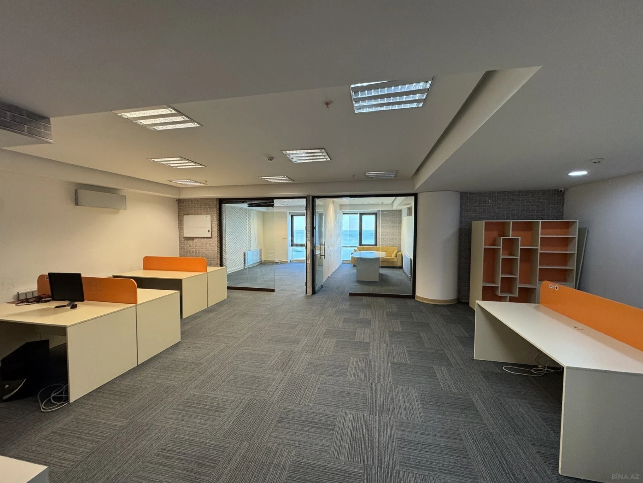 Kirayə verilir 3 otaqlı ofis 110 m²