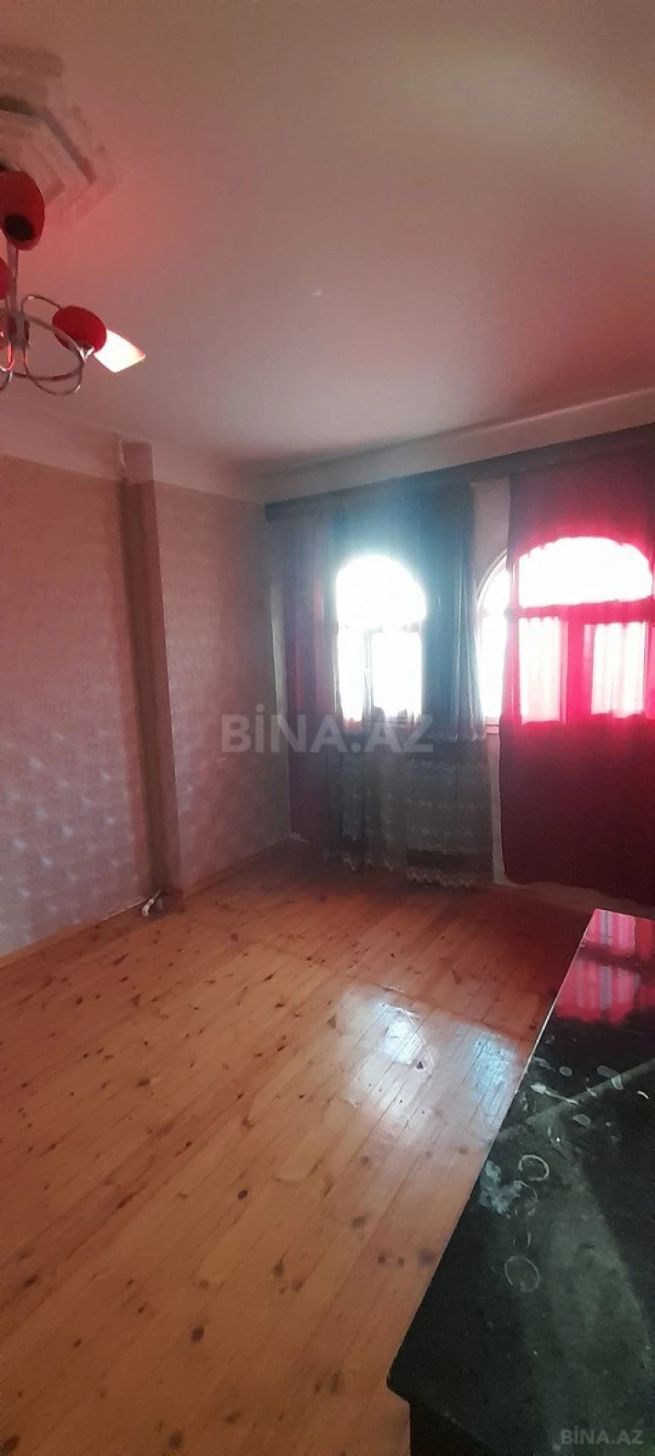 Satılır 4 otaqlı mənzil 100 m²