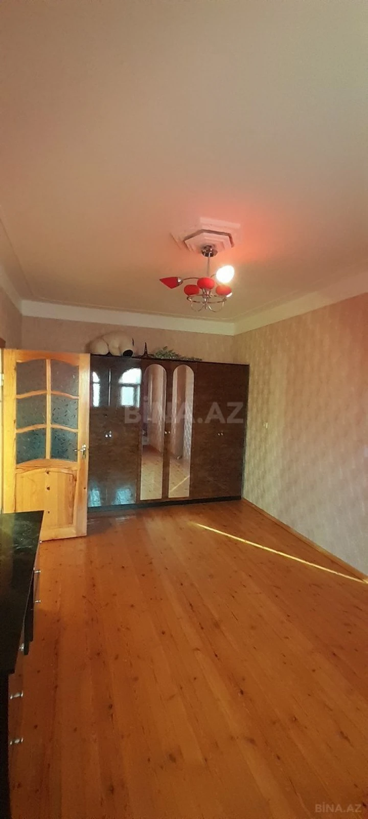 Satılır 4 otaqlı mənzil 100 m²