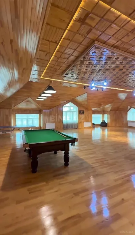 Satılır 7 otaqlı həyət evi 700 m²