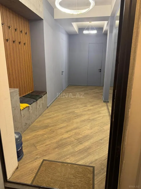 Kirayə verilir 4 otaqlı mənzil 200 m²