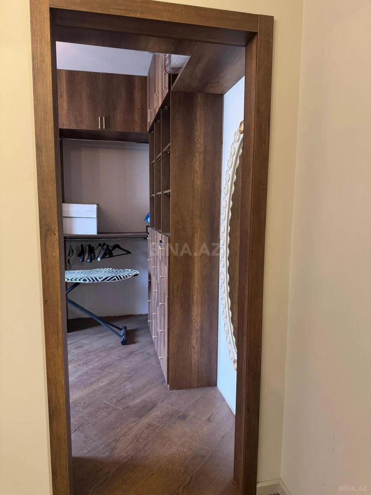 Kirayə verilir 4 otaqlı mənzil 200 m²