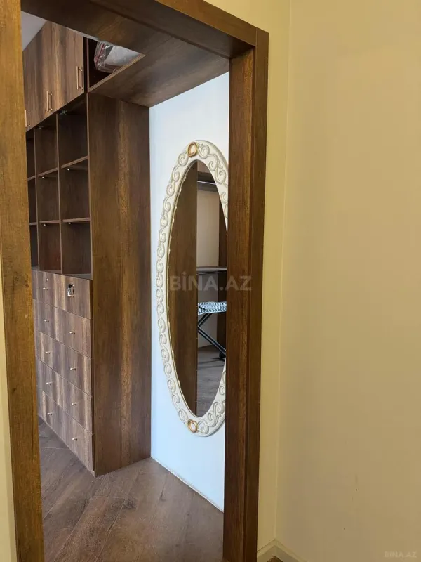 Kirayə verilir 4 otaqlı mənzil 200 m²