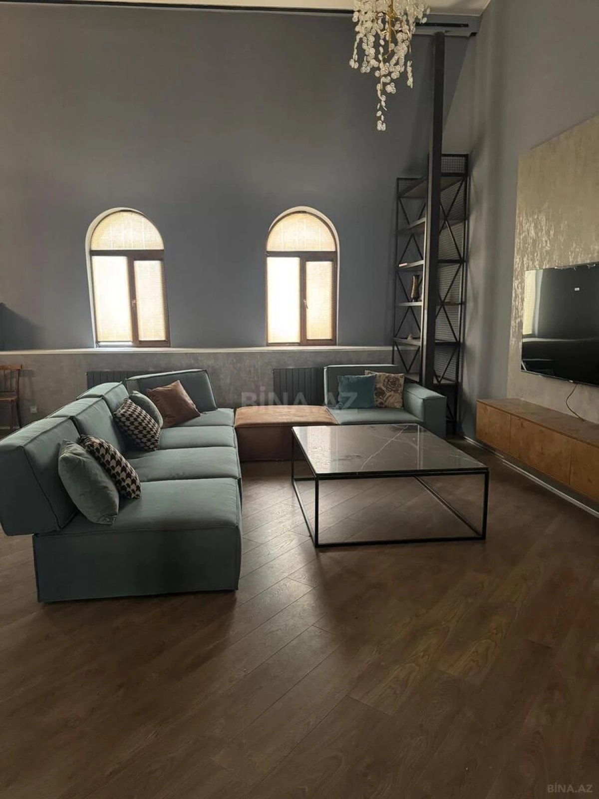 Kirayə verilir 4 otaqlı mənzil 200 m²