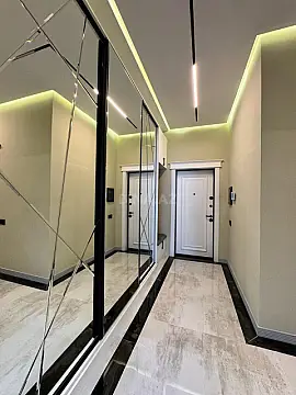 Satılır 4 otaqlı mənzil 131 m²