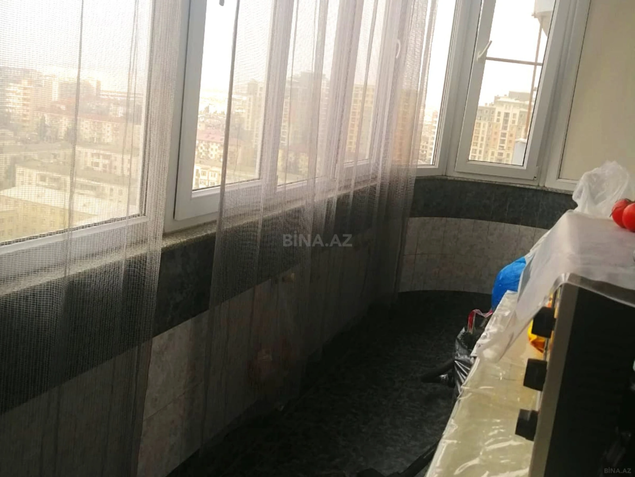 Satılır 3 otaqlı mənzil 133 m²