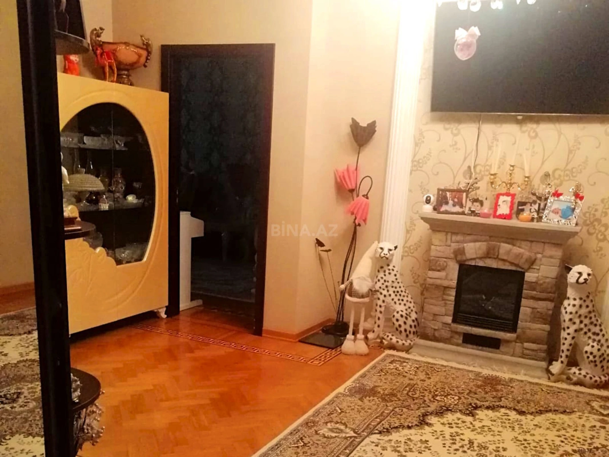 Satılır 3 otaqlı mənzil 133 m²