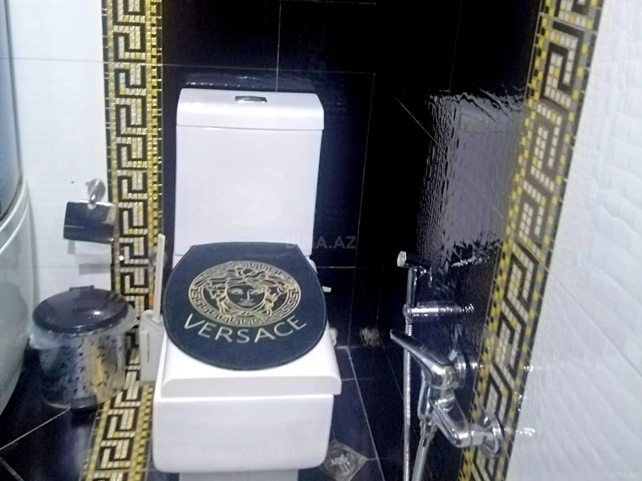 Satılır 3 otaqlı mənzil 133 m²