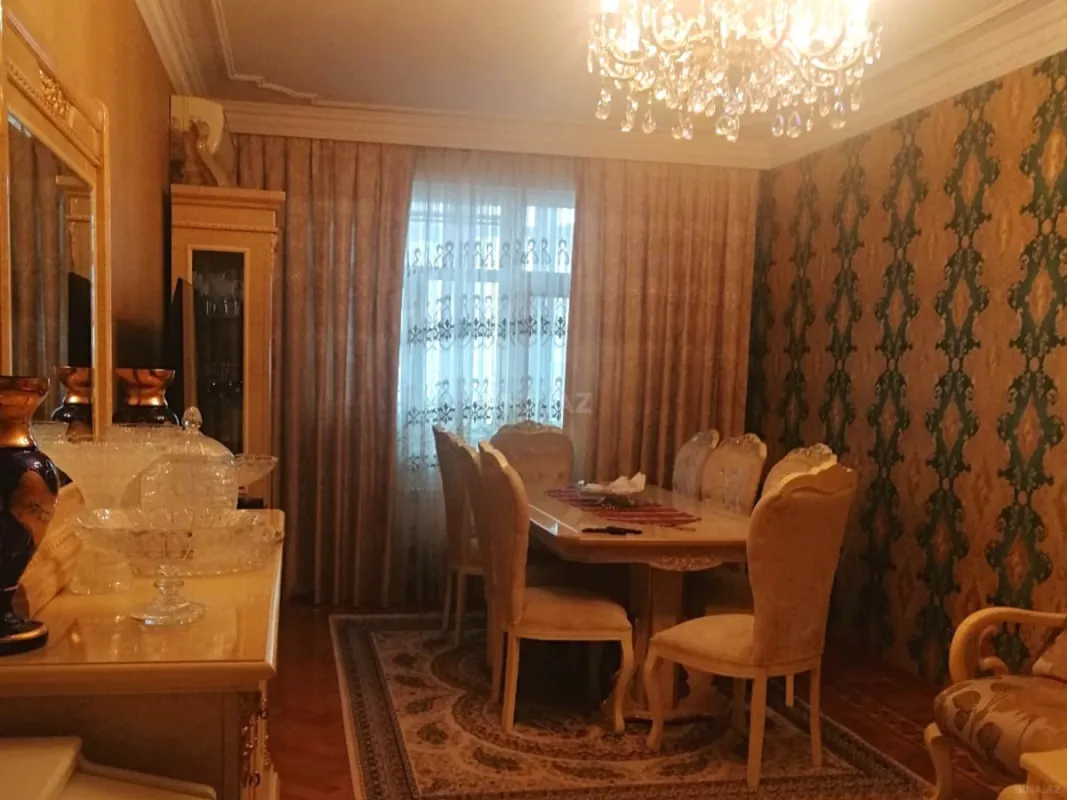 Satılır 3 otaqlı mənzil 133 m²