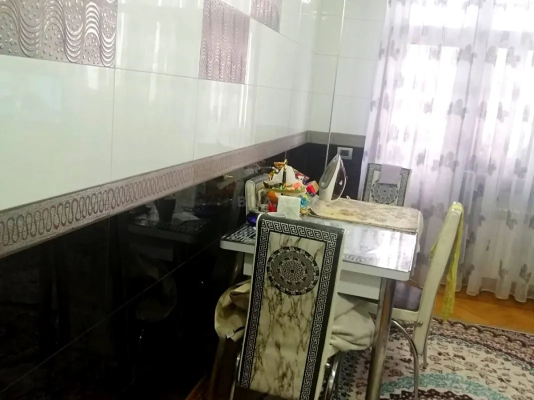 Satılır 3 otaqlı mənzil 133 m²