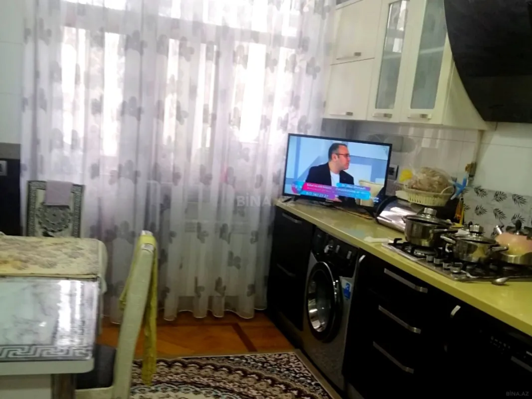 Satılır 3 otaqlı mənzil 133 m²
