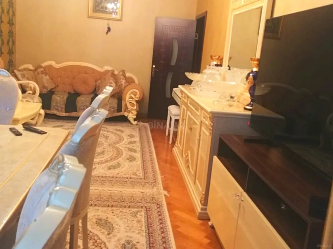 Satılır 3 otaqlı mənzil 133 m²