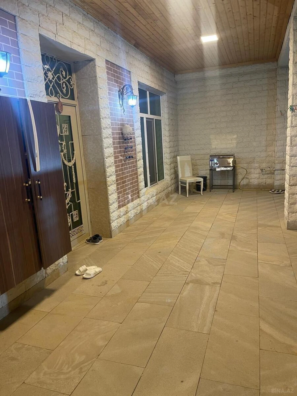 Satılır 8 otaqlı həyət evi 260 m²