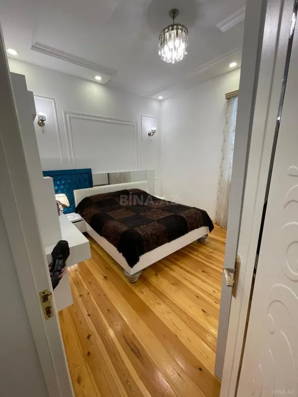 Satılır 8 otaqlı həyət evi 260 m²