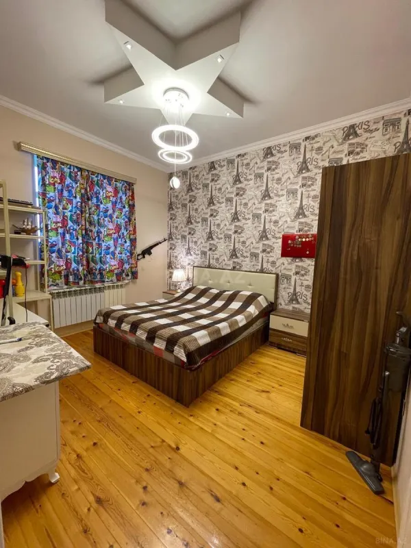 Satılır 8 otaqlı həyət evi 260 m²